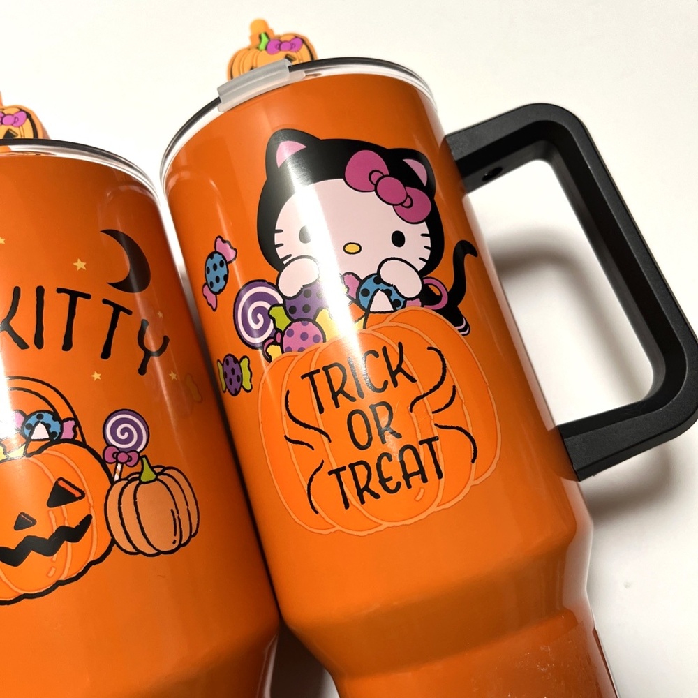 2pc Hello Kitty Halloween 40oz Tumblers Bioworld Pumpkin Straw Topper NEW - Picture 3 of 7